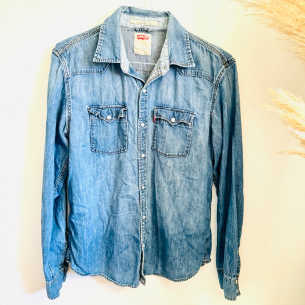 LEVIS Mid Wash Light Blue Button Down Snap Front Blouse Shirt Cowboy Western L